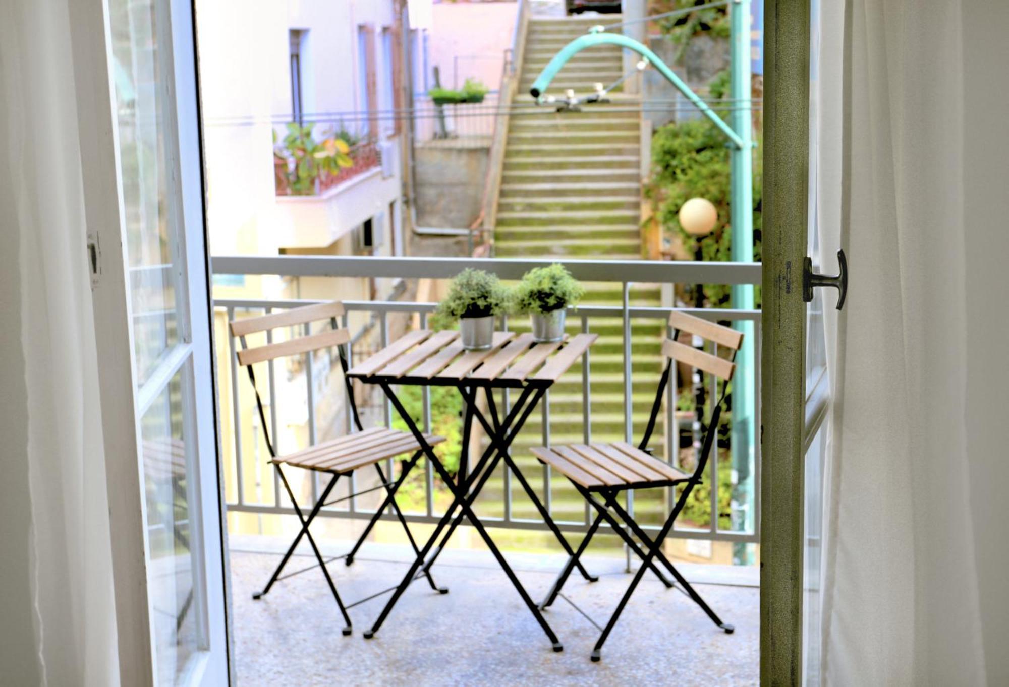 Thisio Junior Athens Exterior photo